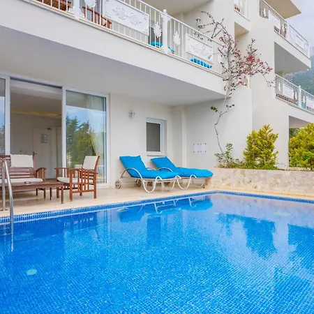 מלון Oasis (adults Only) 2*